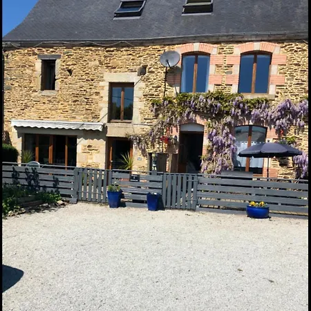 Petit Loft De Charme En Centre Bretagne - Broceliande شقة La Croix-Helléan